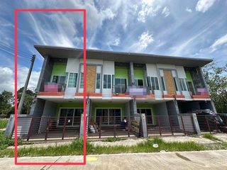 For sale 2 ベッドルーム townhouse in Khiri Rat Nikhom, Surat Thani