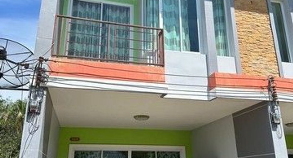 For sale 2 ベッドルーム townhouse in Khiri Rat Nikhom, Surat Thani