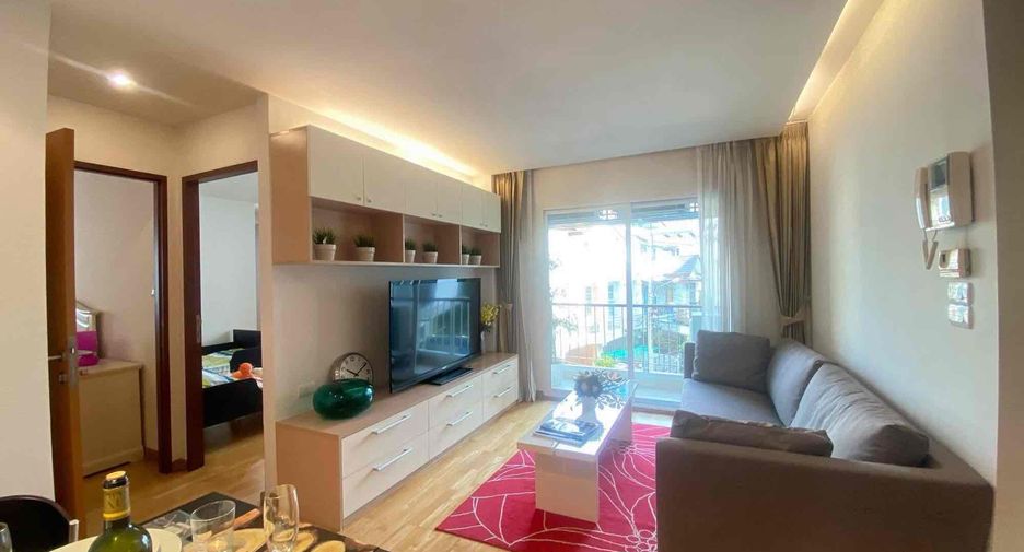 Condo en alquiler y en venta de 3 habitaciones en Phra Khanong, Bangkok