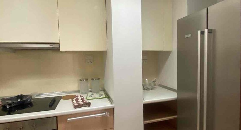 Condo en alquiler y en venta de 3 habitaciones en Phra Khanong, Bangkok