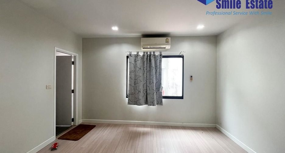 For rent 4 bedrooms townhouse in Bang Phli, Samut Prakan