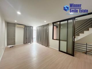 For rent 4 bedrooms townhouse in Bang Phli, Samut Prakan