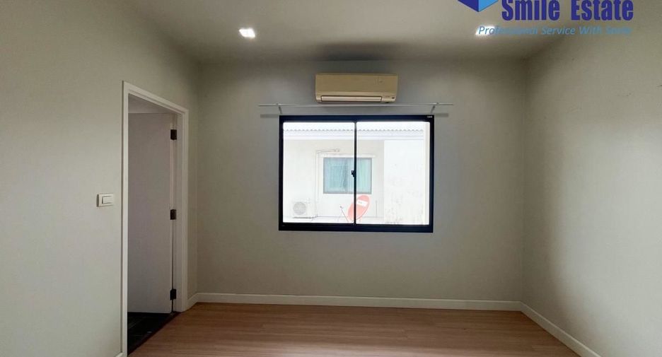 For rent 4 bedrooms townhouse in Bang Phli, Samut Prakan