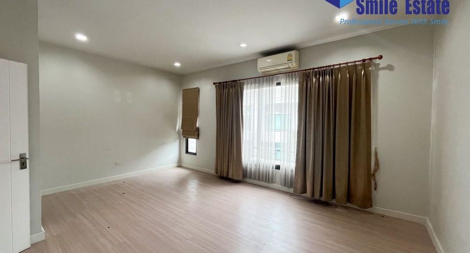 For rent 4 bedrooms townhouse in Bang Phli, Samut Prakan