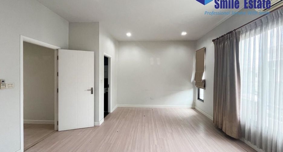 For rent 4 bedrooms townhouse in Bang Phli, Samut Prakan