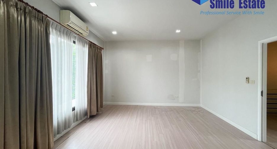 For rent 4 bedrooms townhouse in Bang Phli, Samut Prakan