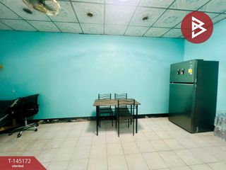 Casa adosada en venta de 2 habitaciones en Phra Pradaeng, Samut Prakan