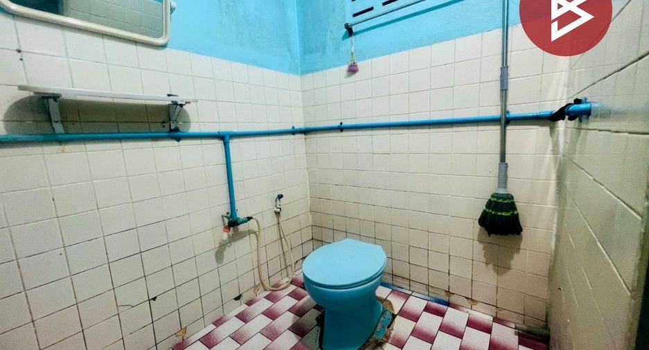 Casa adosada en venta de 2 habitaciones en Phra Pradaeng, Samut Prakan