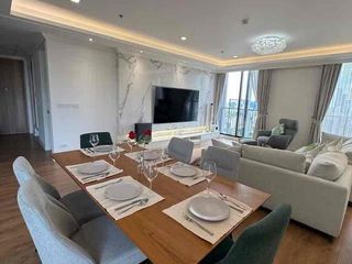 For sale 3 bedrooms condo in Watthana, Bangkok