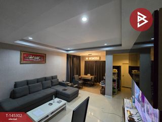 For sale 3 bedrooms townhouse in Mueang Pathum Thani, Pathum Thani