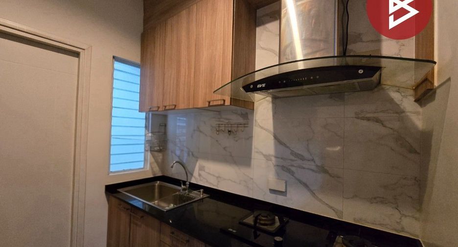 For sale 3 bedrooms townhouse in Mueang Pathum Thani, Pathum Thani