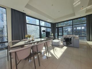 Condo en alquiler de 3 habitaciones en Watthana, Bangkok