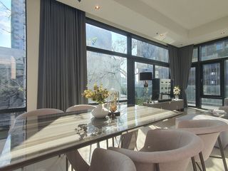 Condo en alquiler de 3 habitaciones en Watthana, Bangkok