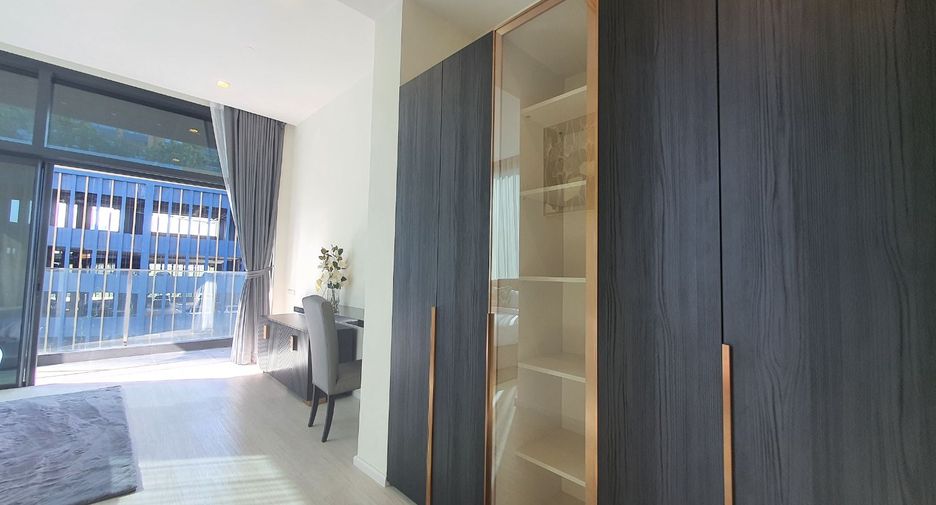 For rent 3 bedrooms condo in Watthana, Bangkok