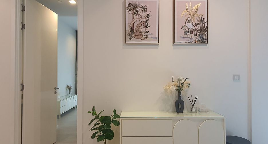 For rent 3 bedrooms condo in Watthana, Bangkok