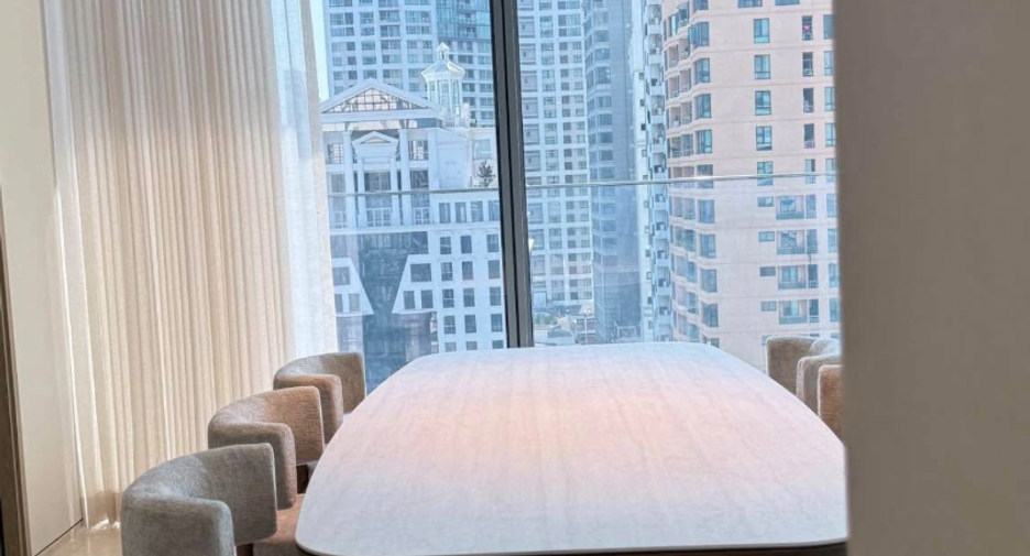 For rent 2 bedrooms condo in Pathum Wan, Bangkok