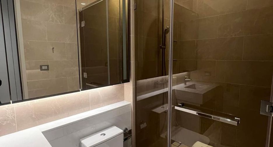 Condo en alquiler de 2 habitaciones en Pathum Wan, Bangkok