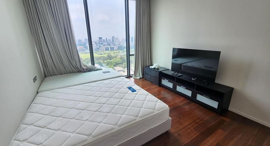 Condo en alquiler de 2 habitaciones en Pathum Wan, Bangkok