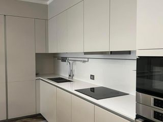 Wohnung zur Miete mit 2 Zimmer in Pathum Wan, Bangkok