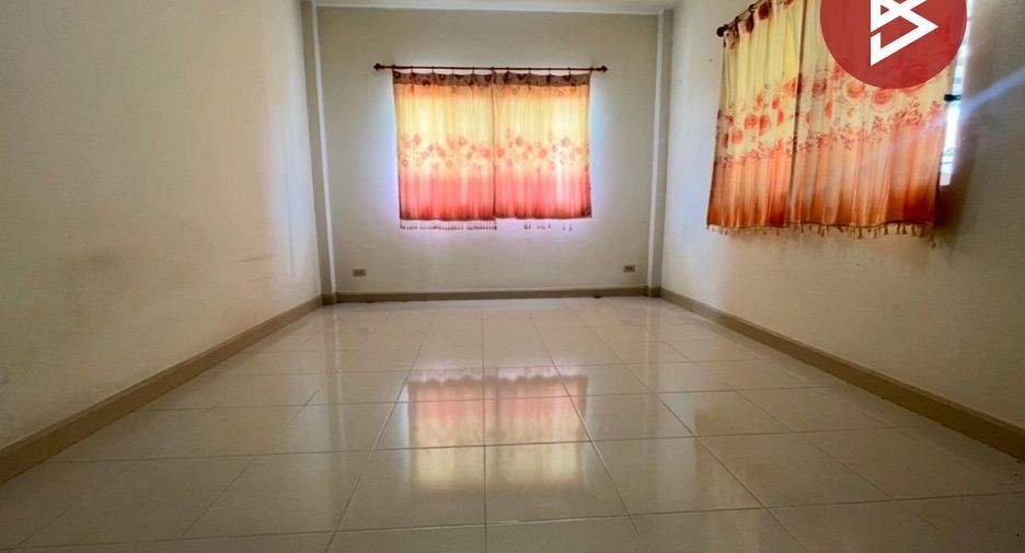 Haus zum Kauf mit 3 Zimmer in Si Racha, Chonburi