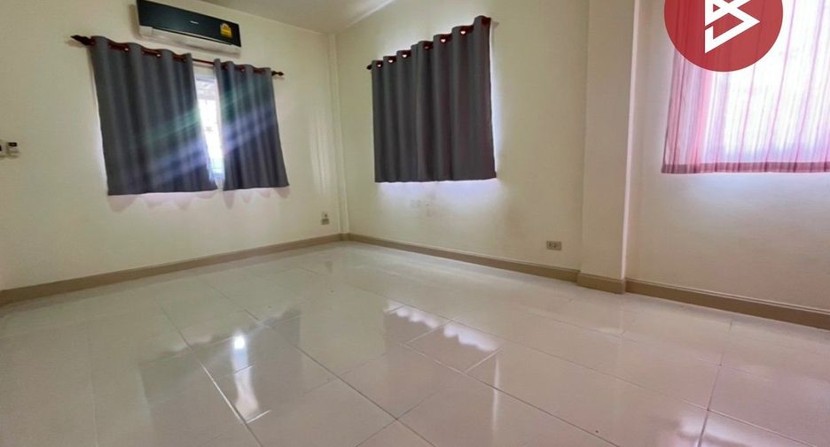 Haus zum Kauf mit 3 Zimmer in Si Racha, Chonburi
