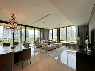 À louer 3 chambres condo à Pathum Wan, Bangkok