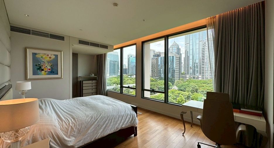 À louer 3 chambres condo à Pathum Wan, Bangkok