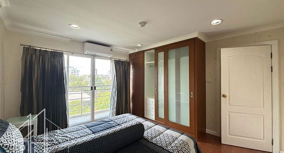 À louer 2 chambres condo à Watthana, Bangkok