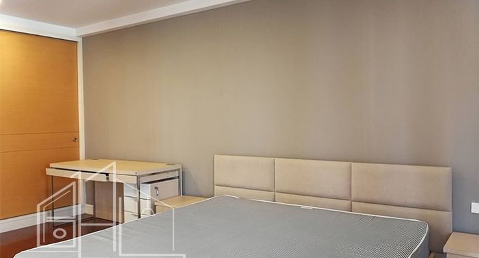 For rent 1 bed apartment in Watthana, Bangkok