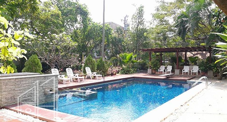 For rent 1 bed condo in Watthana, Bangkok