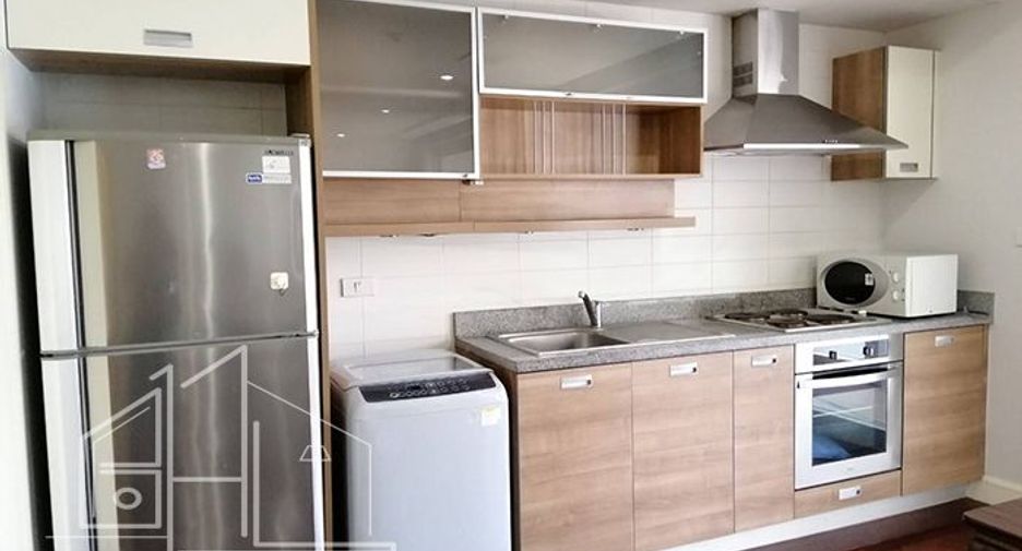 For rent 2 bedrooms apartment in Watthana, Bangkok