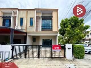 Casa adosada en venta de 3 habitaciones en Prawet, Bangkok