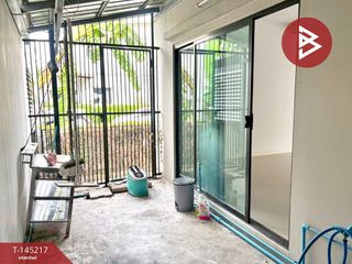 Casa adosada en venta de 3 habitaciones en Prawet, Bangkok
