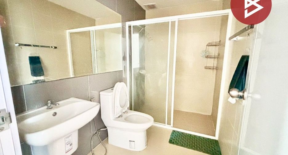 Casa adosada en venta de 3 habitaciones en Prawet, Bangkok