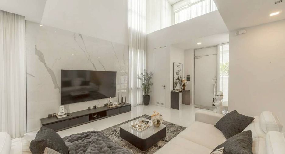 Casa en venta de 4 habitaciones en Bueng Kum, Bangkok