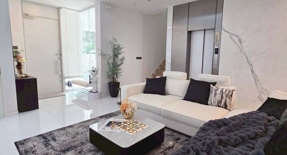 Casa en venta de 4 habitaciones en Bueng Kum, Bangkok
