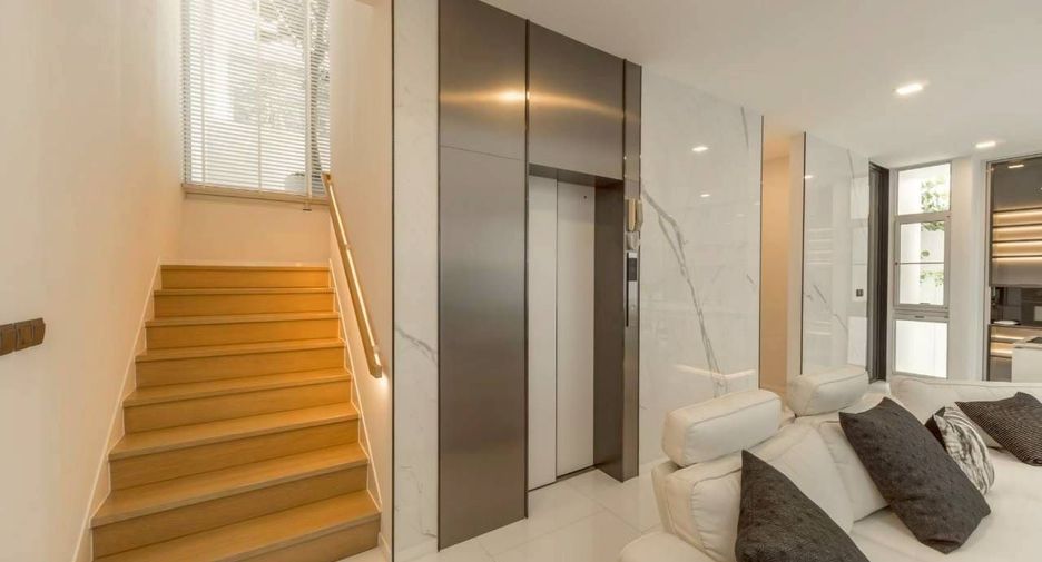 Casa en venta de 4 habitaciones en Bueng Kum, Bangkok