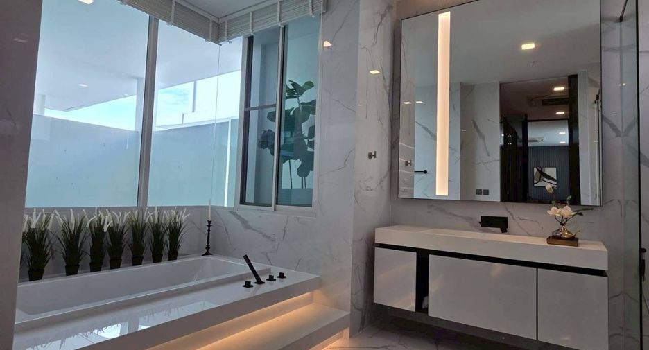 Casa en venta de 4 habitaciones en Bueng Kum, Bangkok