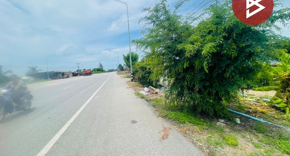 For sale land in Khanu Woralaksaburi, Kamphaeng Phet