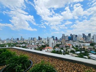 For rent 4 bedrooms condo in Watthana, Bangkok