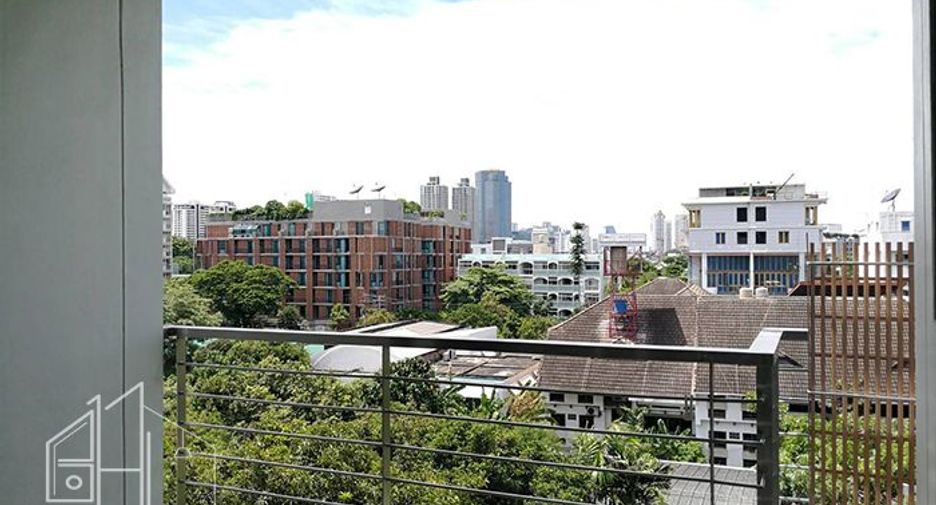 For rent 3 bedrooms condo in Watthana, Bangkok