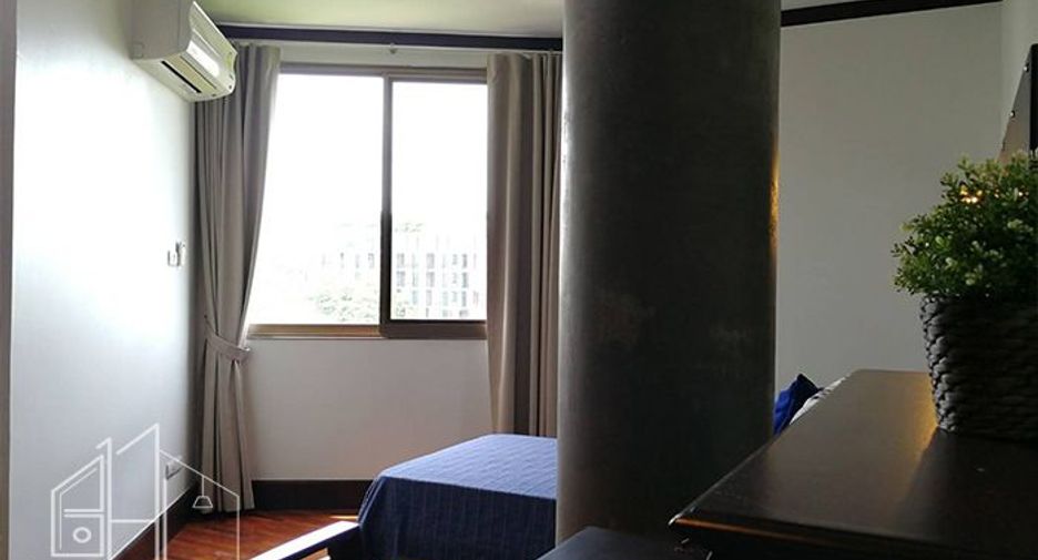 For rent 3 bedrooms condo in Watthana, Bangkok