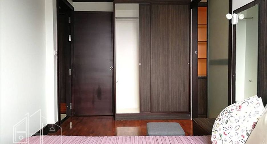 For rent 3 bedrooms condo in Watthana, Bangkok
