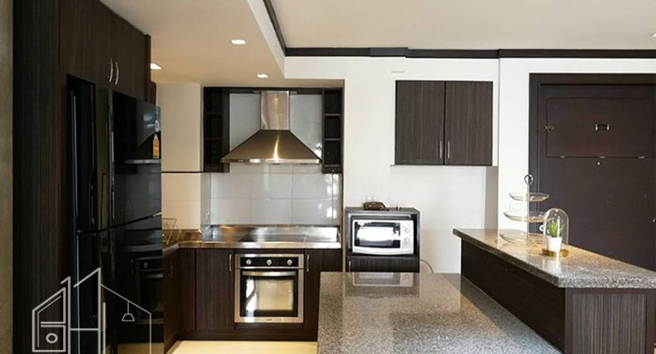 For rent 2 bedrooms condo in Watthana, Bangkok