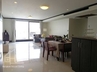 For rent 2 bedrooms apartment in Watthana, Bangkok