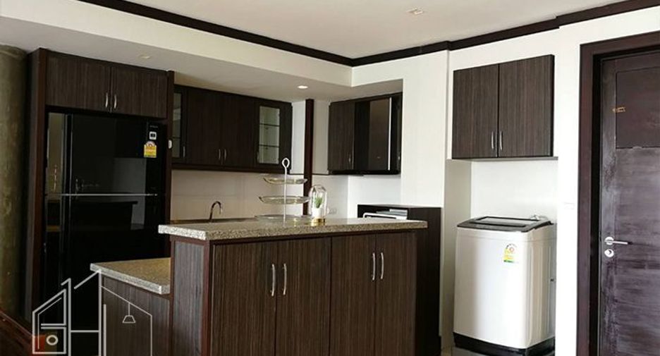 For rent 2 bedrooms apartment in Watthana, Bangkok