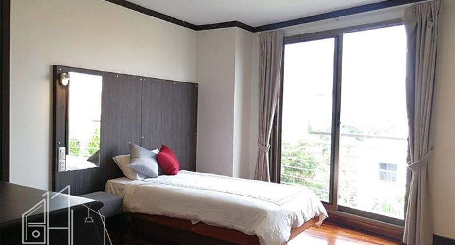 For rent 2 bedrooms apartment in Watthana, Bangkok
