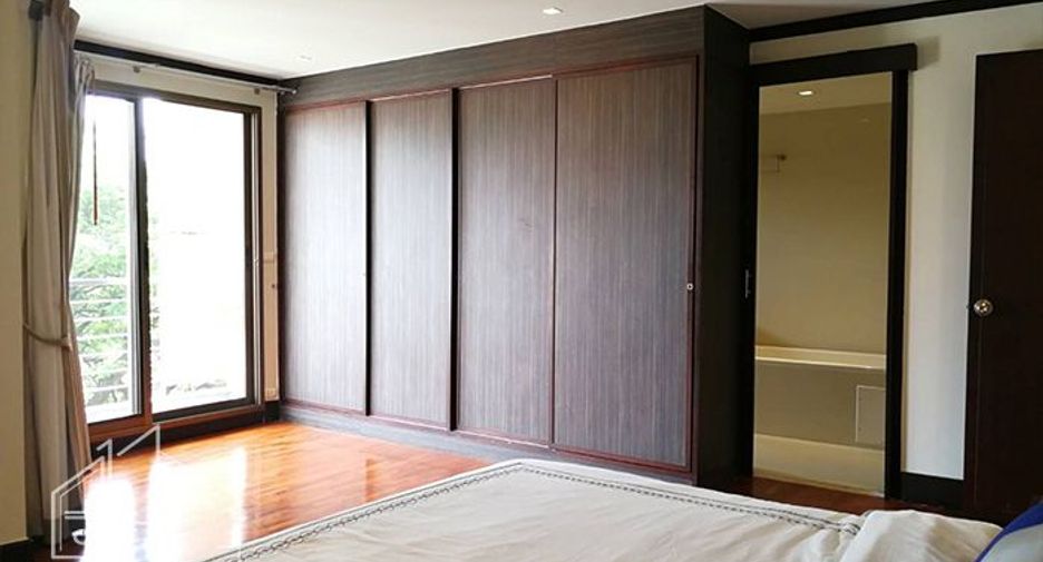 For rent 2 bedrooms apartment in Watthana, Bangkok