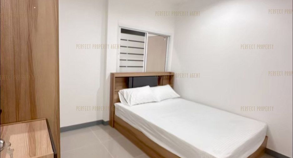 Casa adosada en venta de 2 habitaciones en Nong Chok, Bangkok