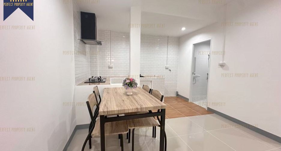 Casa adosada en venta de 2 habitaciones en Nong Chok, Bangkok